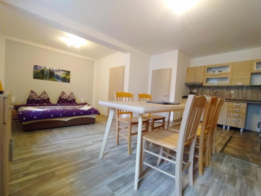 Apartmany Lono Jičín Exterior foto